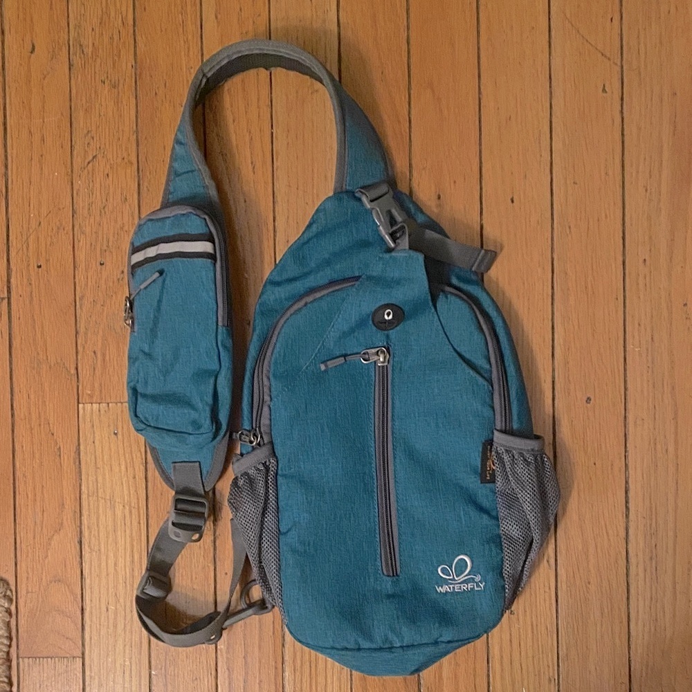 Waterfly Shoulder Bag with multiple pockets
